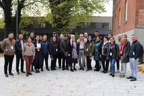 Die Delegation aus der Mongolei auf dem Nachhaltigkeits-Campus Neuburg (Foto: THI).