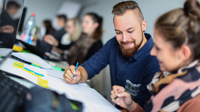 Symbolfoto. Studierende im Seminar